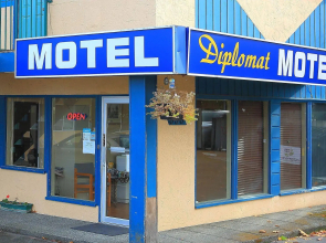 Diplomat Motel