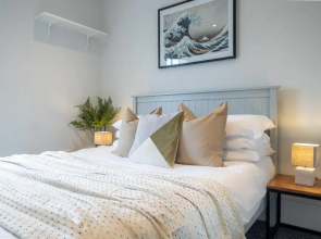 Cosy, Central Flat for up to 4 with Park View