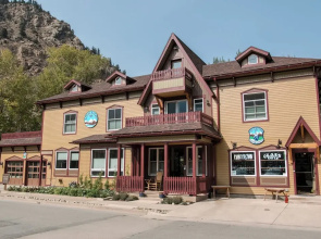 Clear Creek Inn