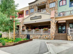 1 Bedroom Colorado Vacation Rental in River Run Village Steps from the River Run Gondola