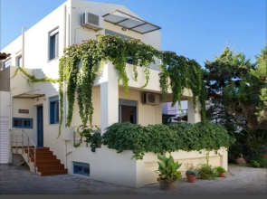 for 2 families,2 houses together, holiday rental on the beach