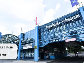 Four Seasons Apartment - FREE PARKING