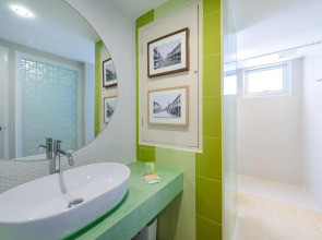 The Tint at Phuket town