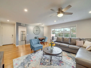 6 Mi to Dtwn: Dog-friendly Home w/ Yard in Tulsa