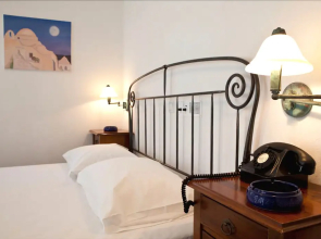 Alexandros Hotel