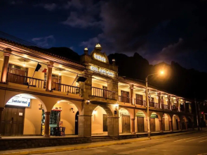 Qasana Plaza Calca