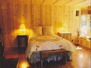 Freestone Inn & Cabins