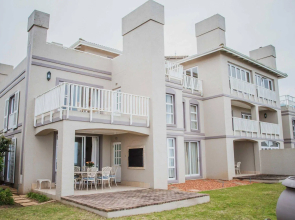 Aan de Zee @ Pinnacle Self - Catering Villas