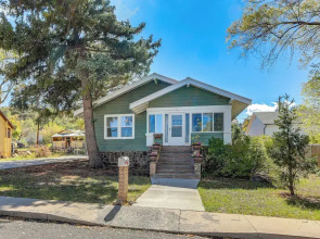 Route 66 Retreat: Dog-friendly Home in Williams