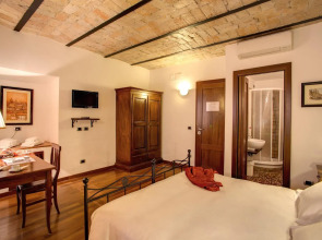 Residenza Domizia- Guest House