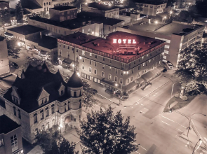 Hume Hotel & Spa