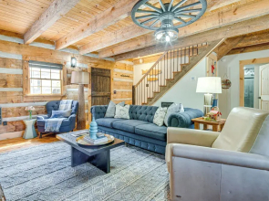 Hot Tub, Fire Pit & Creek Access: Whittier Cabin!