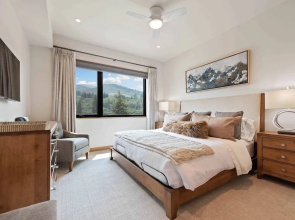 Riverfront Lodge