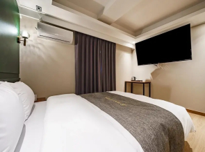 Brown Dot Incheon Juan Branch