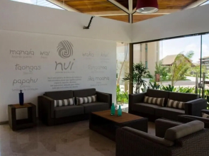 Flat Nui Supreme Beach Living