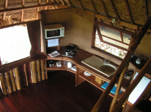 Vanira Lodge