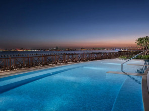 Sheraton Grand Doha Resort & Convention Hotel