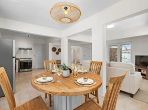 Newly Renovated Amazing Location Private Pool