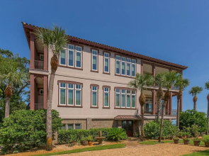 762 Oglethorpe Avenue by Hodnett Cooper