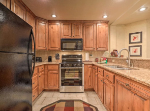 Ski-in/ski-out Brian Head Condo w/ Hot Tub Access!