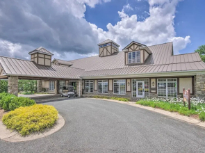 Golf, Hike & Explore: Blue Ridge Mtn Haven w/ Deck