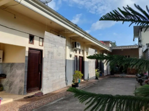 OYO Life 93525 Griya Wafira Trenggalek Syariah