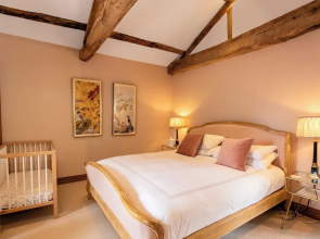 Stunning 4BD Family Home Near Banbury