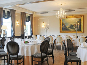 Hotel Lodewijk Van Male