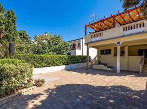 Amazing Home in Mandre With Wifi and 1 Bedrooms