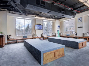 Vail Village Private 4 BR Residence w Full Kitchen by RedAwning - Save 20% on 7+ Nights!