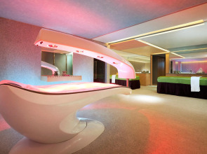 HUALUXE Shanghai Twelve at Hengshan by IHG