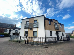 Hampton 3-bedroom Luxury Escape With Parking