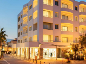 Palace Lido Hotel Suites