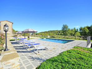 Villa with Private Pool near Cortona in Calm Countryside & Hilly Landscape