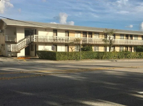 Miami Airport Apartment Inn
