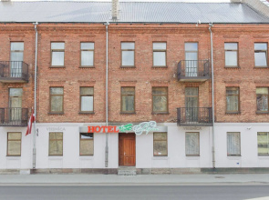 Biplan Hotel