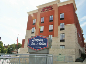 Hampton Inn & Suites Cincinnati/Uptown-University Area