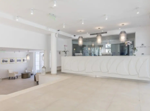 Holiday Park Rooms and Suites Bellevue