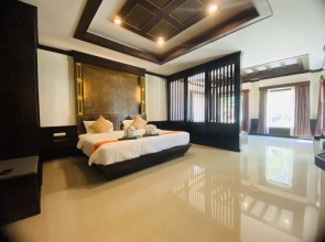 Hotel and Beach Bungalow at Lanta Resort