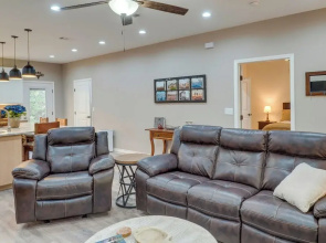 5 Mi to Lake! Home w/ Boat Parking & Pool Access