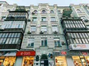 Kyiv Home near Arena Khreschatyk