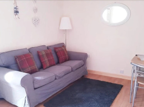 Tanera Guest House
