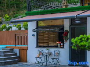 Jingsu, Starry Sky Swimming Pool Bar, Mountain View and River Tracing Parent Child Resort Villa