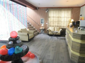 Safari Hotel Mall Road