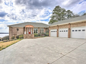 Lakefront House w/ Game Room, Deck & Views!