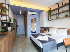 Vista incrível com piscina e AC