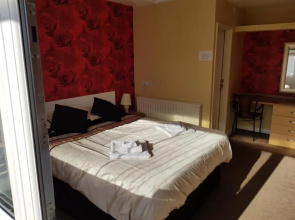 Old Stagecoach stables rooms only