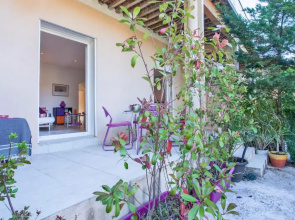 Casa Estel - Blue apartment in downtown of Erbalunga