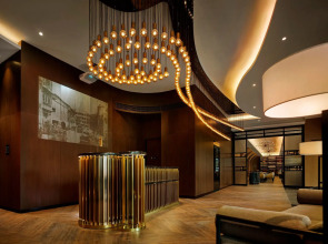 Hotel Stripes Kuala Lumpur, Autograph Collection