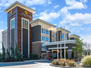 La Quinta Inn & Suites by Wyndham Forsyth